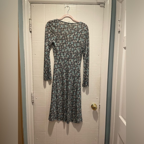 Diane von Furstenberg Blue Print Dress - size 6 EUC - Picture 4 of 7